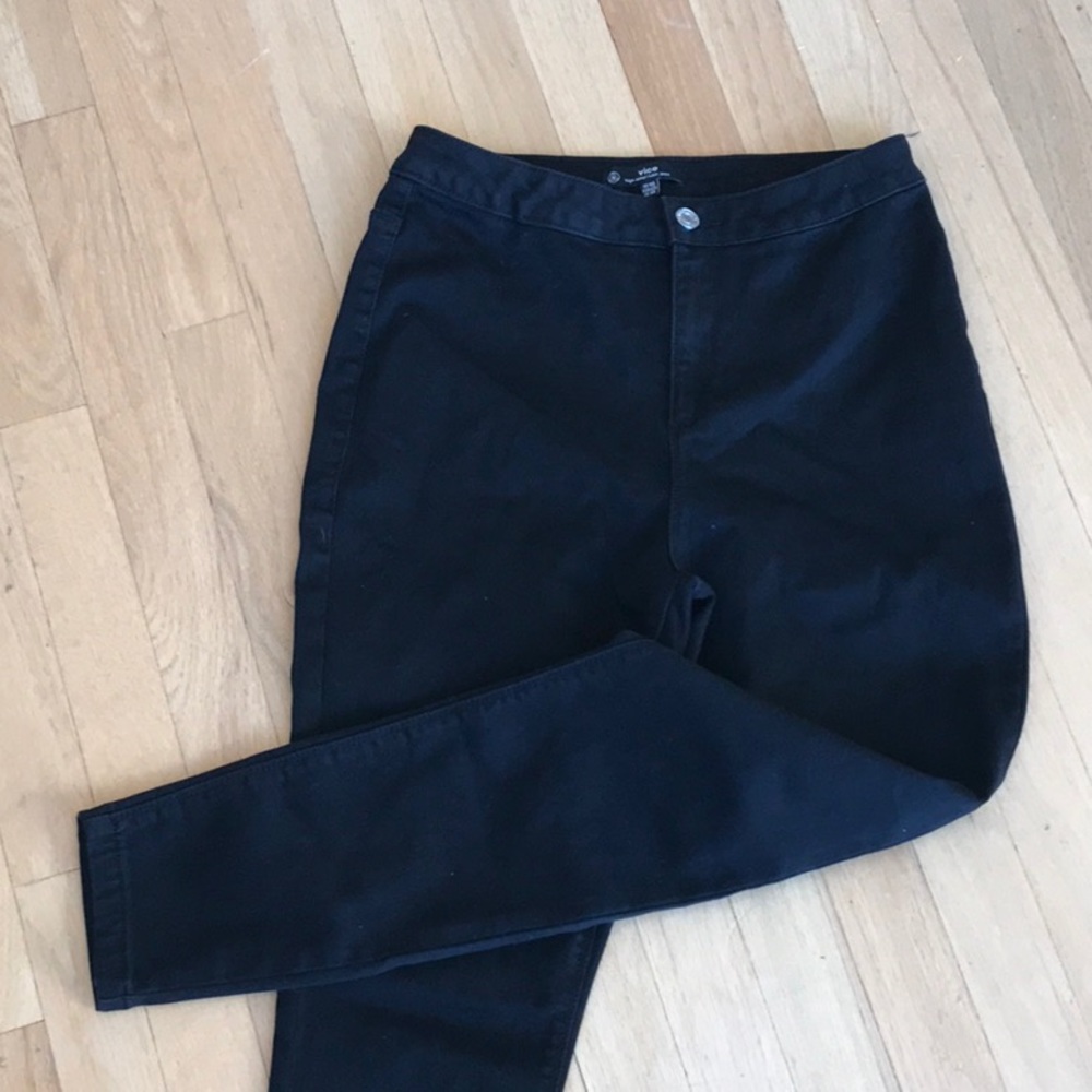 Worn 1x black Vice pants size 10s.